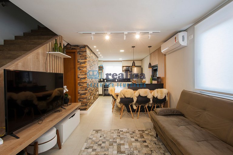 Confortável e Completa para 6 pessoas em Canela