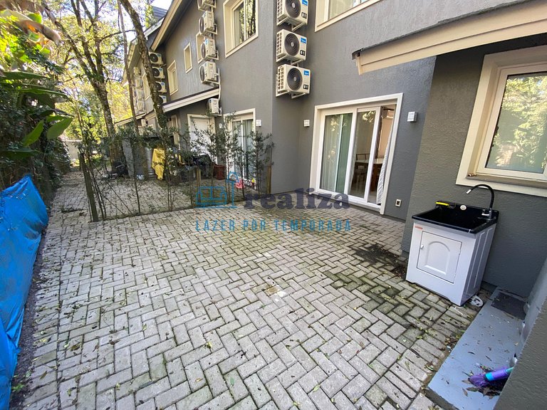 Casa completa em bairro Nobre
