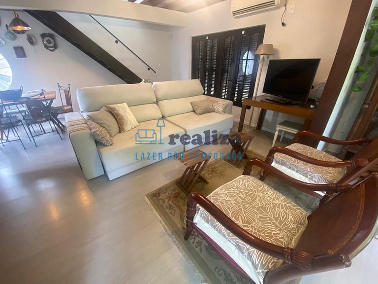 Linda casa com pátio amplo para 8 pessoas