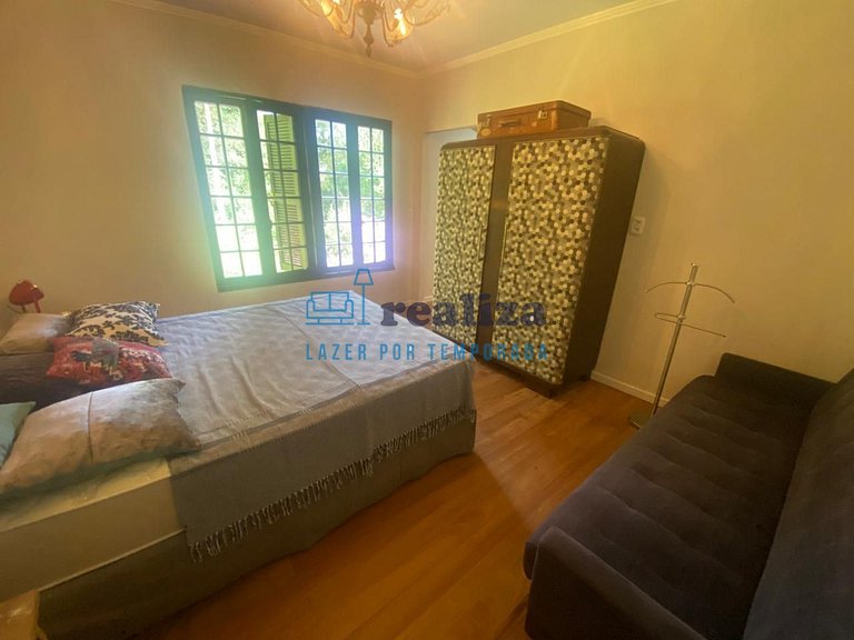 Linda casa com pátio amplo para 8 pessoas