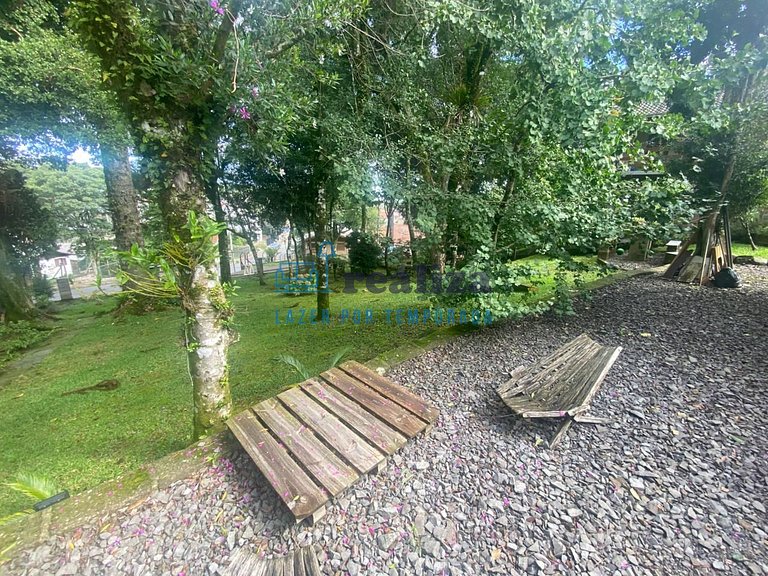 Linda casa com pátio amplo para 8 pessoas