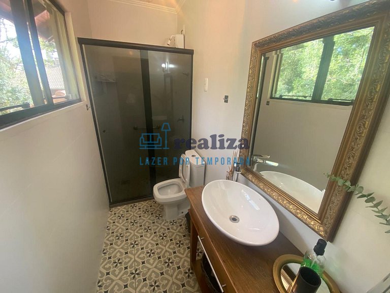 Linda casa com pátio amplo para 8 pessoas